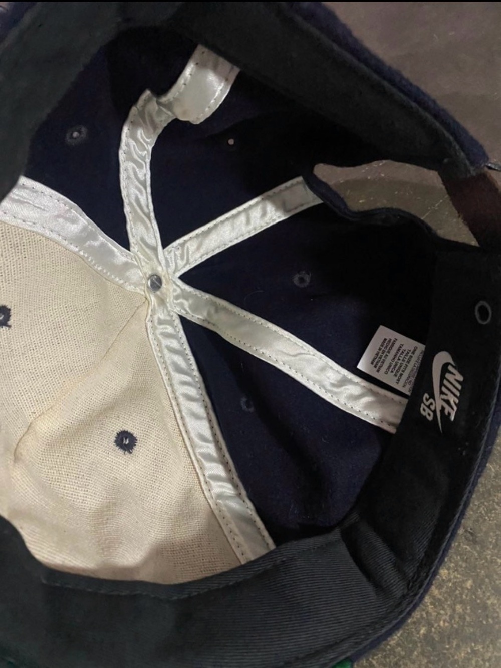 Navy Nike sb Baseball Cap RARE - Picture 2 of 3